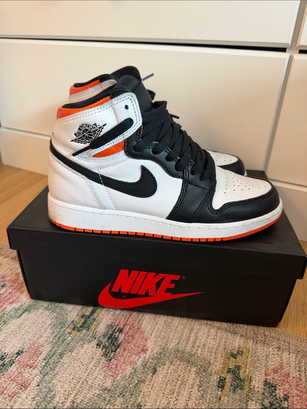 Nike Kids Jordan 1 - Picture 5 of 5